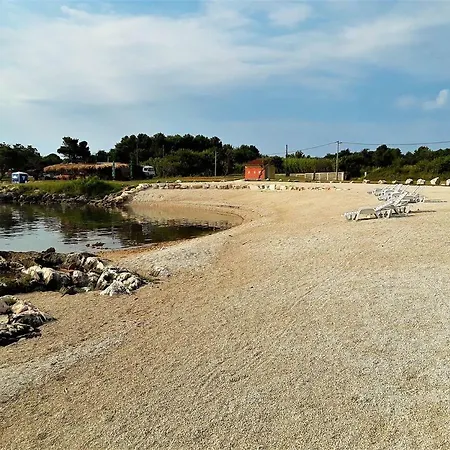Studio 7240a * Ližnjan